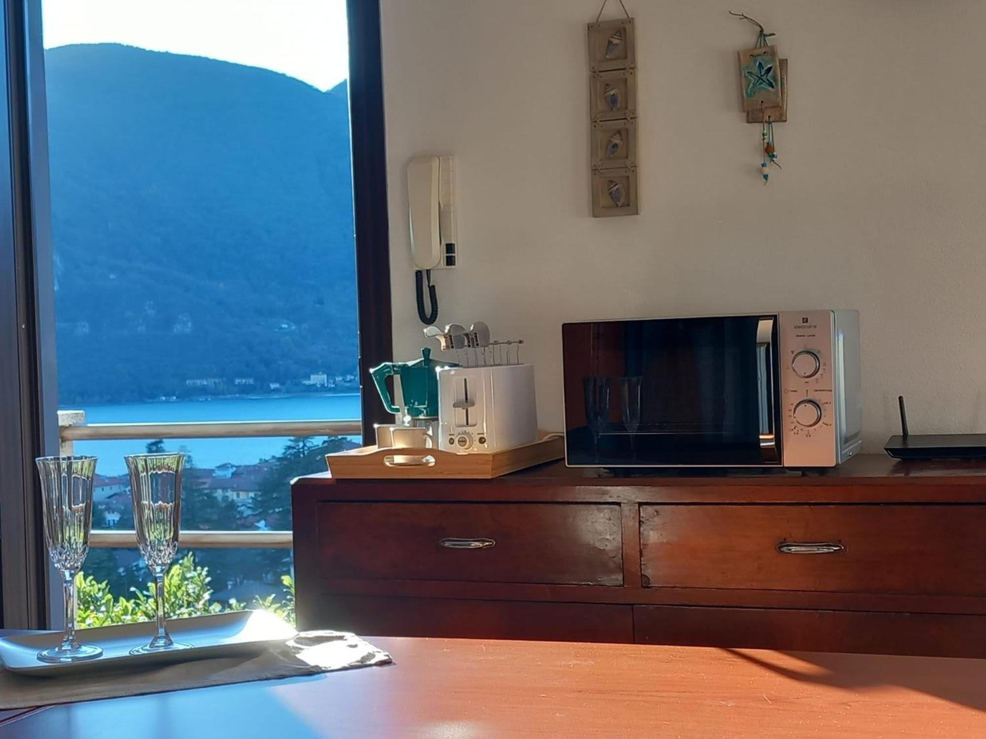 Lake And Guzzi View - Holiday Home مانديلو ديل لاريو المظهر الخارجي الصورة