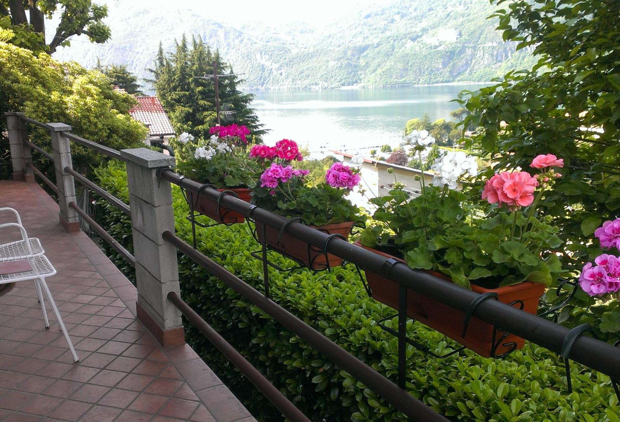 Lake And Guzzi View - Holiday Home مانديلو ديل لاريو المظهر الخارجي الصورة